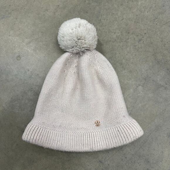 lululemon athletica Accessories - Lululemon 100% Merino Wool White Knit Beanie Hat Pom Pom